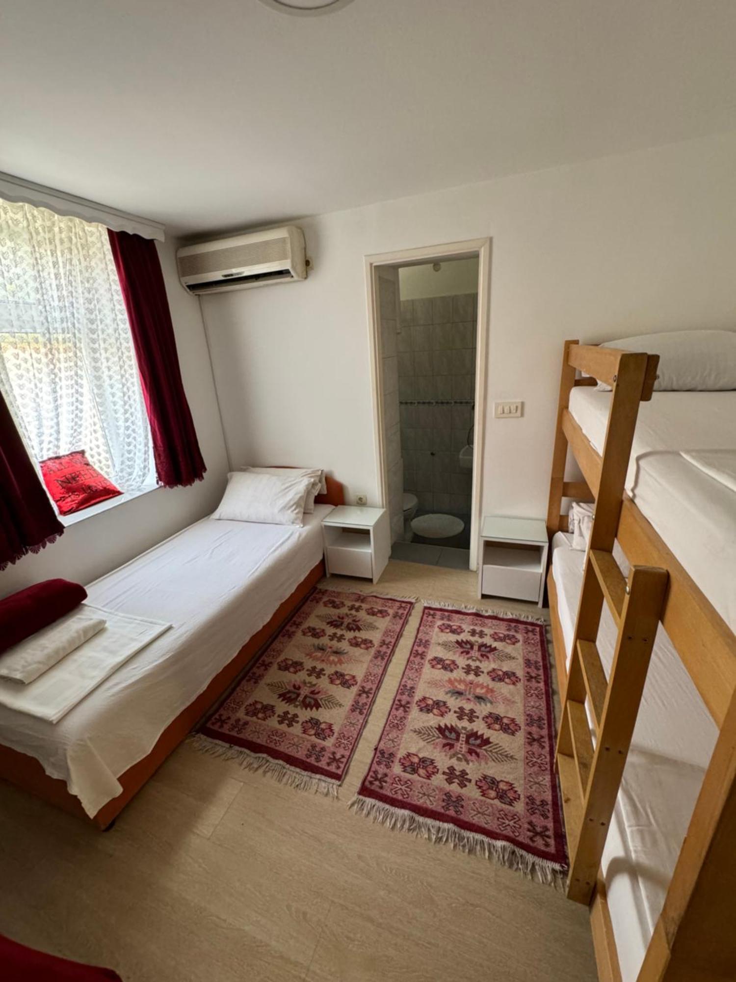 Apartments And Rooms Lena Mostar Ngoại thất bức ảnh